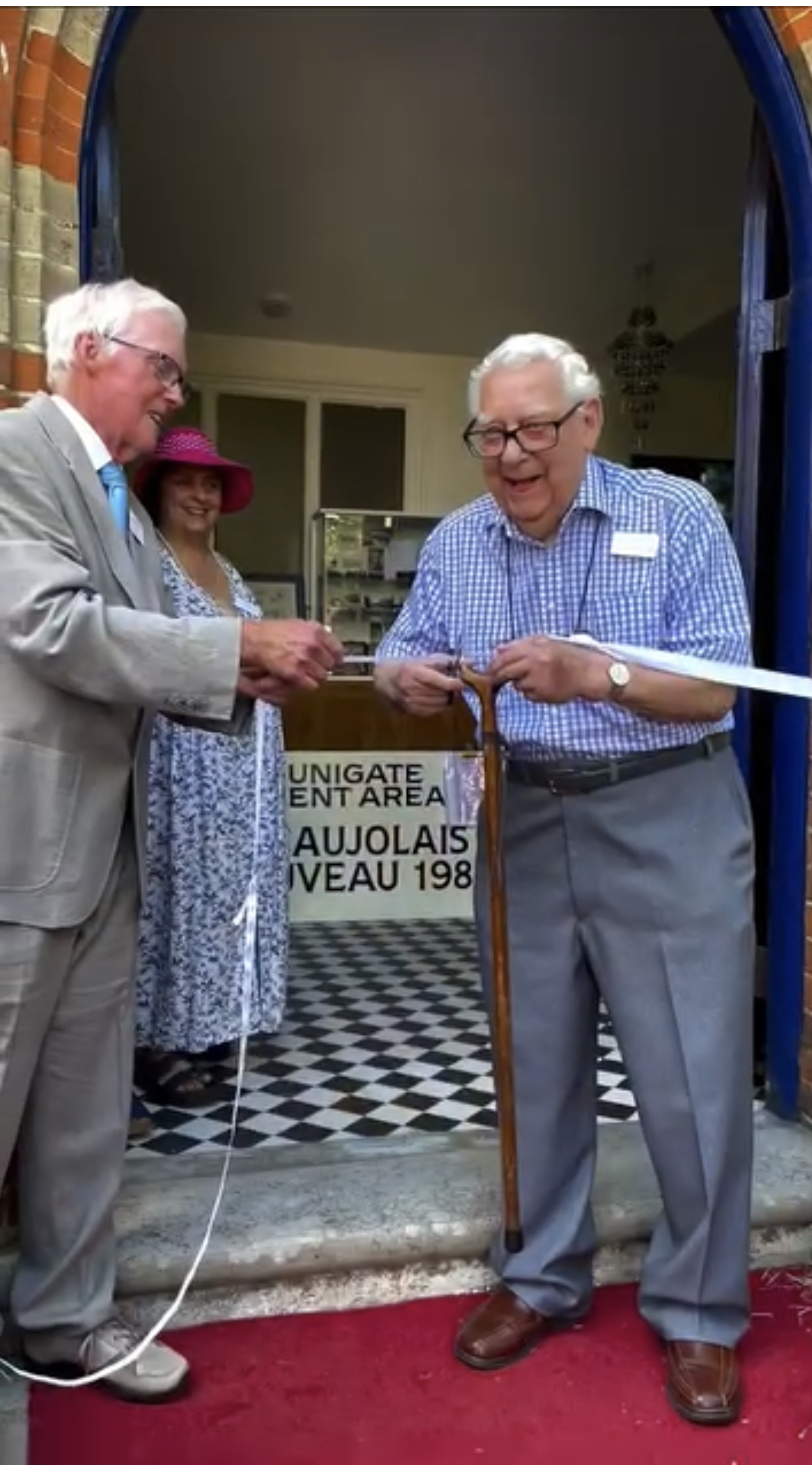 Former Steward, Ron Haggerty, cutting the ribbon with Chairman, Tim Thomas