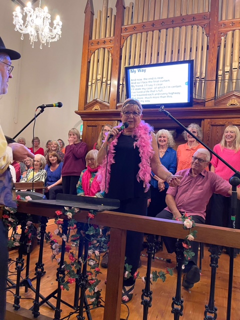 The ever-glamorous Dee Mannerings singing songs in the style of Shirley Bassey